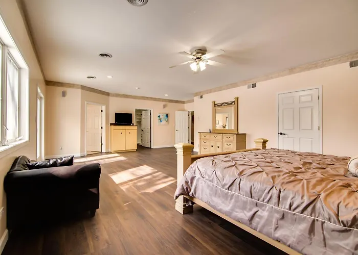 Relaxing Sauna: Hoffman Estates In Elgin! *