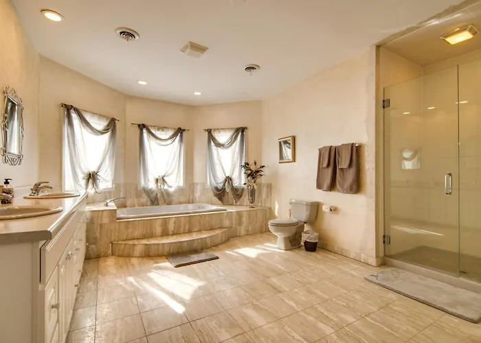 Relaxing Sauna: Hoffman Estates In Elgin! Villa